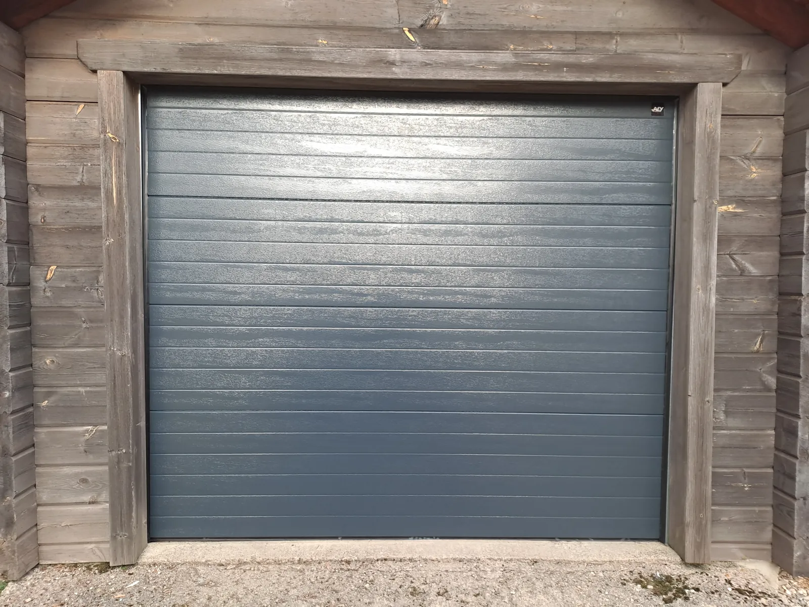 Pose de portes de garage - DC Marechal